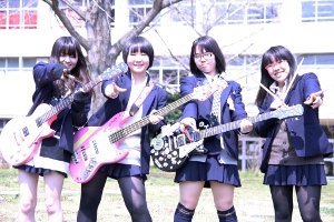 ガールズバンドやーむん。